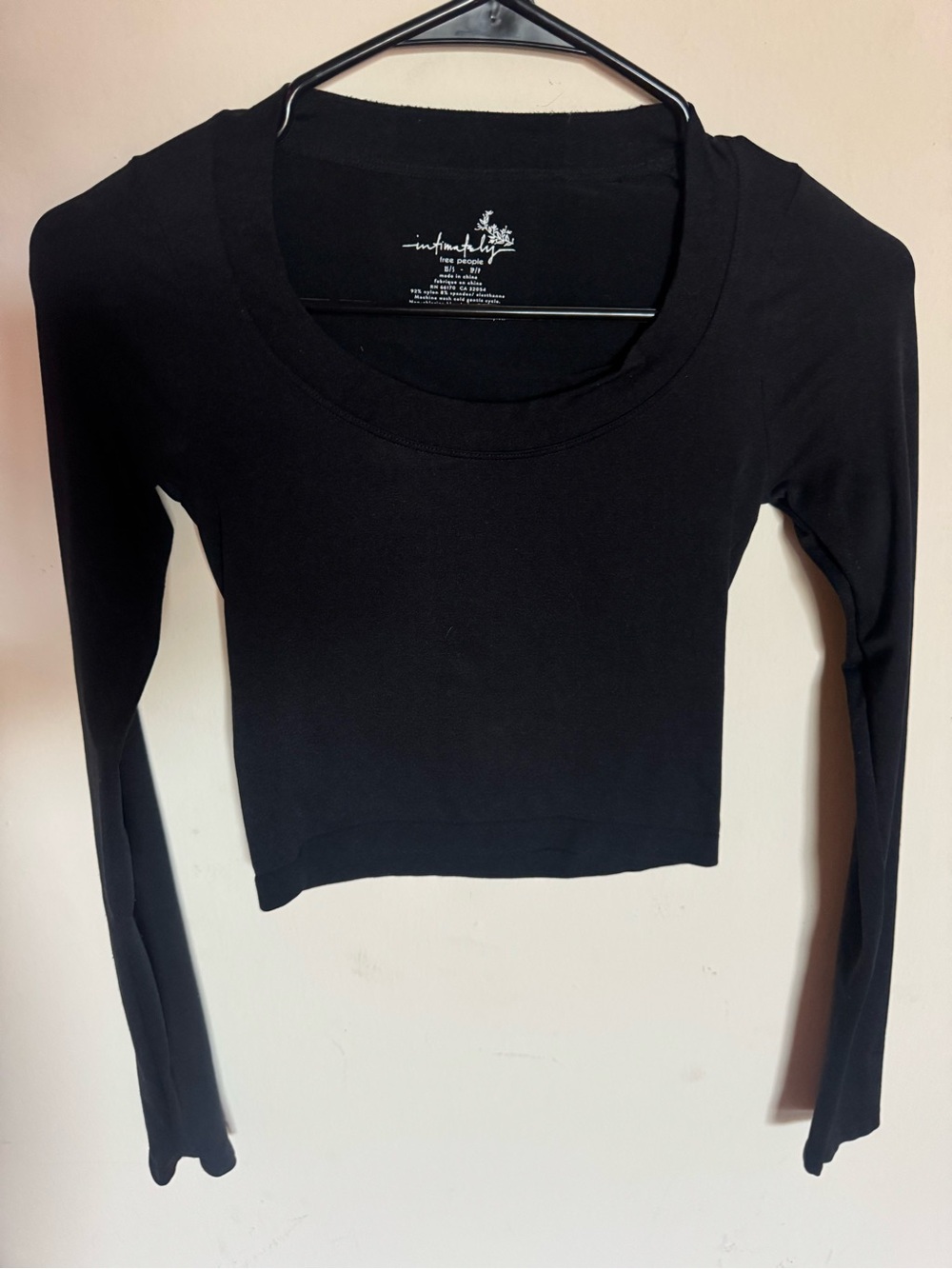 Free People Black Long-Sleeve Scoop Crop